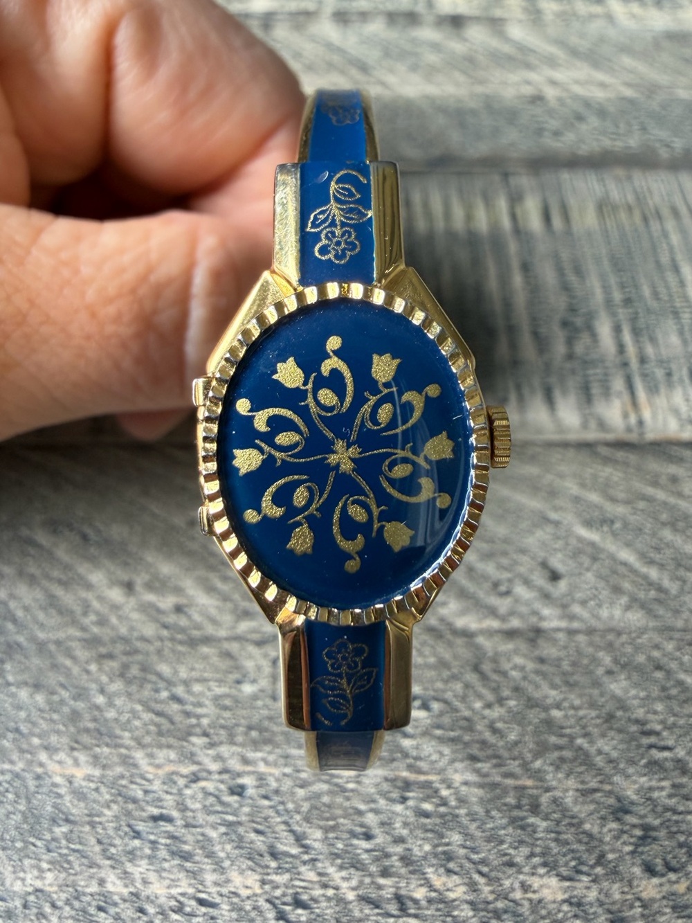 Vintage Andre Mouchet Peek-a-boo Watch - Picture 5 of 9